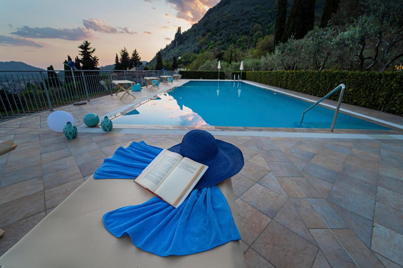 Sotto Il Cielo Di Toscana Appartamenti In Tenuta Only Adults No Pet Camaiore Luaran gambar